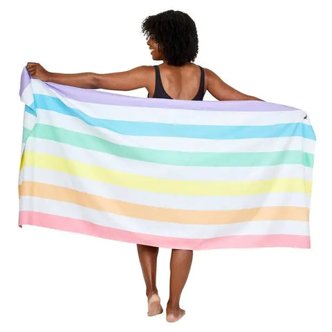 DOCK & BAY - Serviette de Plage - XL (200x90cm) - Séchage Rapide - Vagues Arc-en-ciel - sportium store