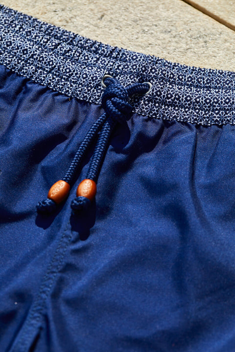 Achetez GILI'S Short de bain homme Trawangan Bleu Intense au meilleur prix sur sportium.fr. Disponible en livraison ou en retrait au magasin.