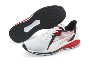 Achetez Chaussures TWITCH Runner Blanc de PUMA au meilleur prix sur sportium.fr.  Disponible en livraison ou en retrait au magasin.