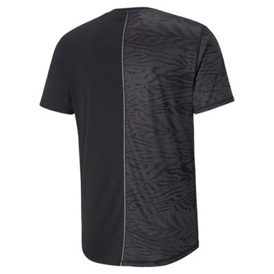 Achetez T-shirt Run Homme Graphique de PUMA au meilleur prix sur sportium.fr.  Disponible en livraison ou en retrait au magasin.